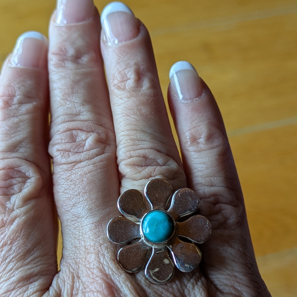 Authentic Sterling Silver Flower Ring with Turquoise Center Sz 6